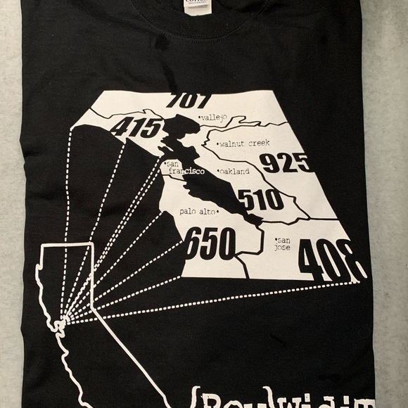 STREET APPAREL - Picture 2 of 3